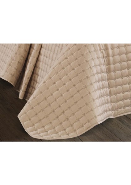 Çift Kişilik Pamuk Kumaş Elyaf Dolgulu Düz Renk Yatak Örtüsü 160x220 cm Konforlu fırsatları