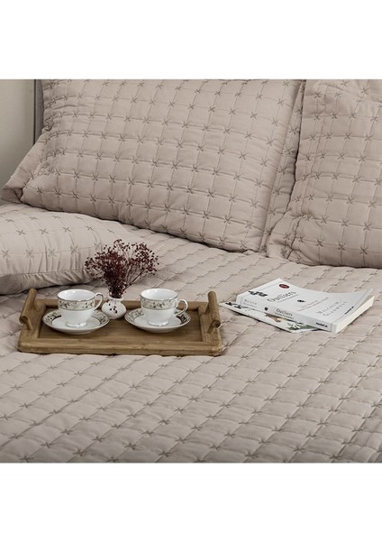 Çift Kişilik Pamuk Kumaş Elyaf Dolgulu Düz Renk Yatak Örtüsü 160x220 cm Konforlu