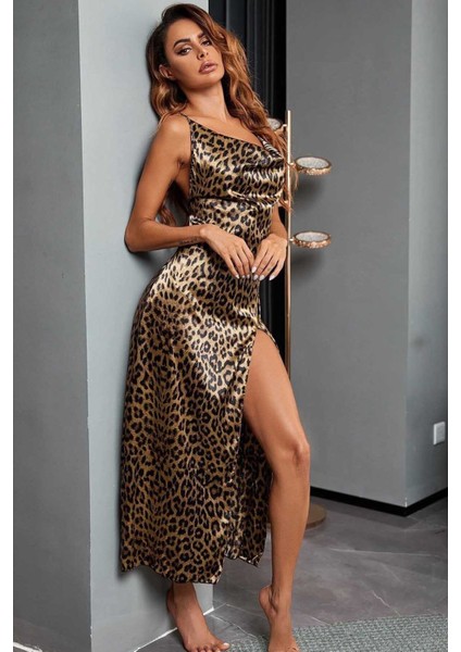 Yırtmaçlı Uzun Saten Leopar Gecelik Elbise