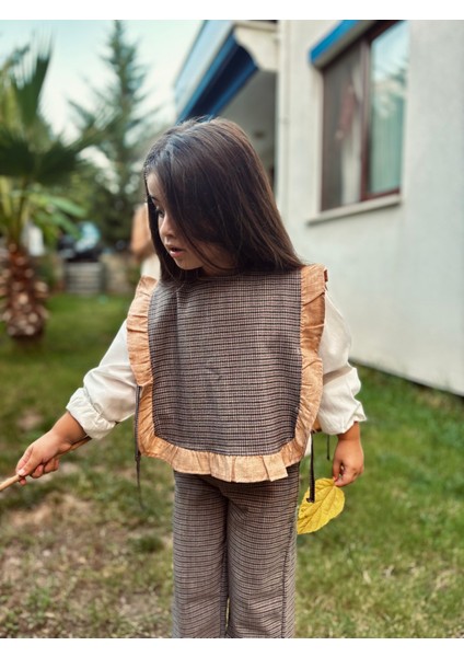 Fırfır Detaylı Pötikare Alt Üst Takım Kız Çocuk modelleri