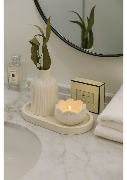 Lotus Beton Dekor Seti – Estetik ve Zarafetin Buluşması