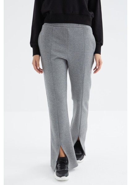 Gri Melanj Yüksek Bel Ön Yırtmaç Detaylı Yan Cepli Rahat Form Kadın Eşofman Alt - 94625