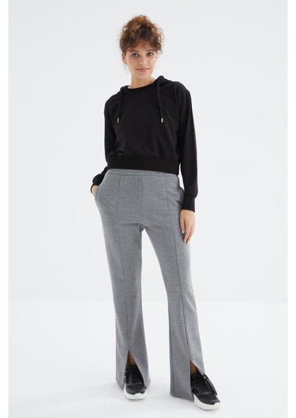 Gri Melanj Yüksek Bel Ön Yırtmaç Detaylı Yan Cepli Rahat Form Kadın Eşofman Alt - 94625