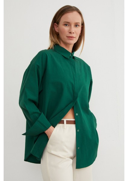 Basic Yırtmaçlı Oversize Gömlek
