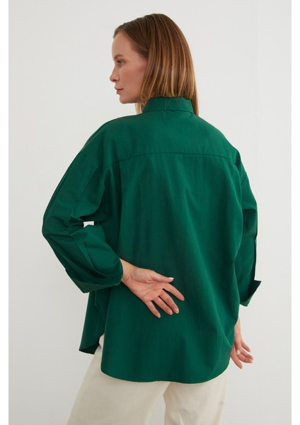Basic Yırtmaçlı Oversize Gömlek