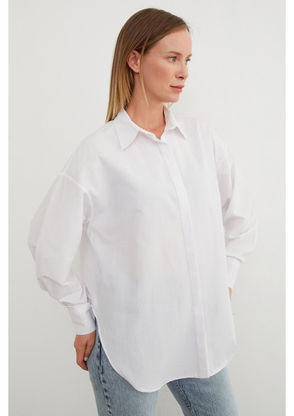Basic Yırtmaçlı Oversize Gömlek fırsatları