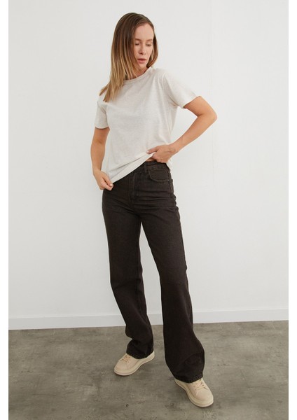 Basic Bisiklet Yaka Tişört fırsatları