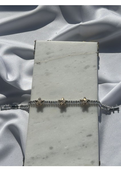 Gold Yıldız Detay Su Yolu Bileklik fiyatları