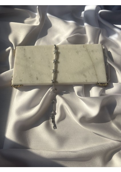 Zirkon Taşlı Gümüş Renk Gökyüzü Yıldız Bileklik fiyatları