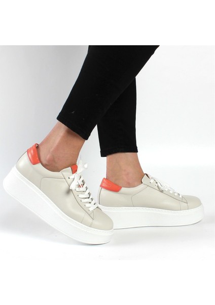 Kadın Gri Bağcıklı Kalın Tabanlı Deri Sneaker
