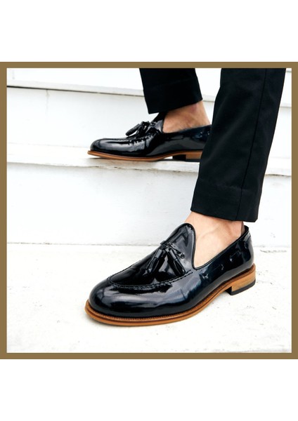 Erkek Siyah Püsküllü Rugan Deri Loafer