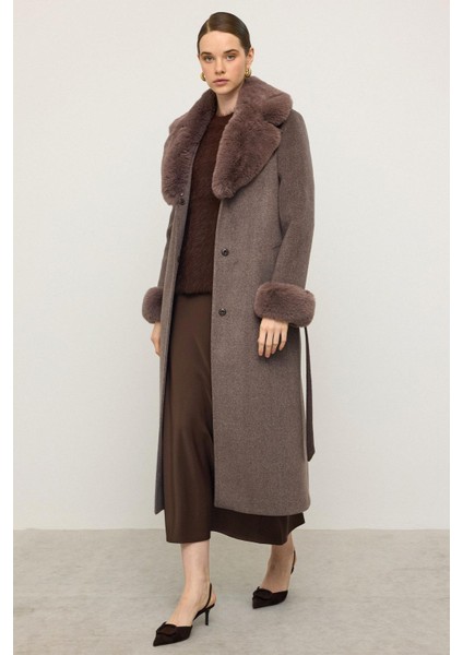 Ceket Yaka Yakası ve Kolları Çıkabilen Kürklü Uzun Kaban Latte 3088