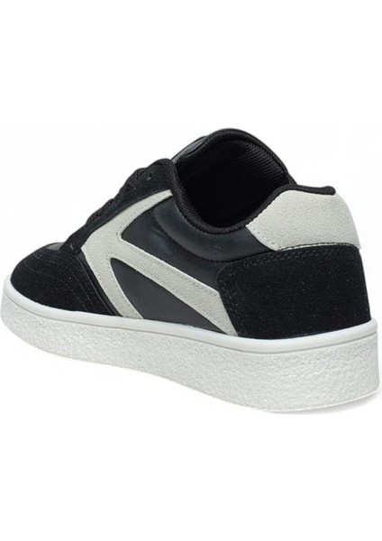 121 Genç Sneaker modelleri