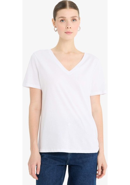 Regular Fit V Yaka Basic Düz Penye Kısa Kollu Tişört F4208AXNS modelleri