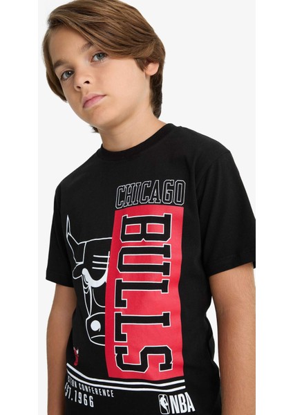 Erkek Çocuk NBA Chicago Bulls Bisiklet Yaka Kısa Kollu Tişört D9504A825AU fırsatları