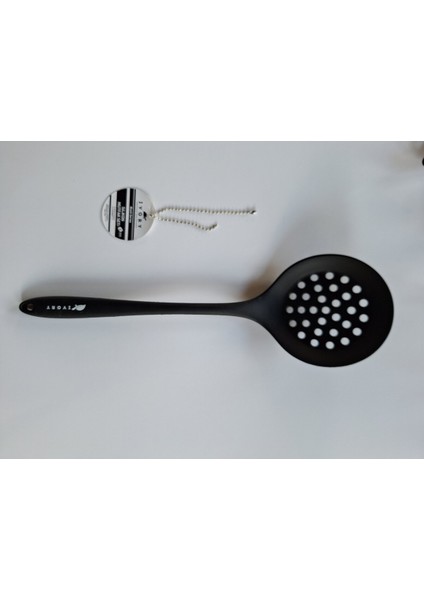 Siyah 3'lü Set: Yanmaz ve Yapışmaz Kevgir, Spatula, Kepçe, Kaliteli Mutfak Malzemeleri