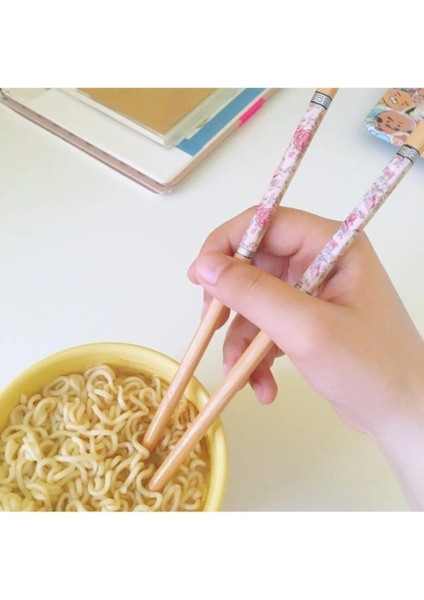 Renkli Desenli Metal Çubuklar, Şık ve Modern Tasarım, Evinize Zarif Dokunuş