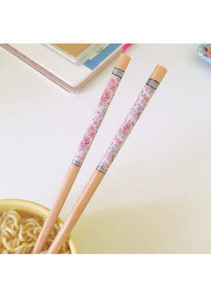 Renkli Desenli Metal Çubuklar, Şık ve Modern Tasarım, Evinize Zarif Dokunuş fiyatları