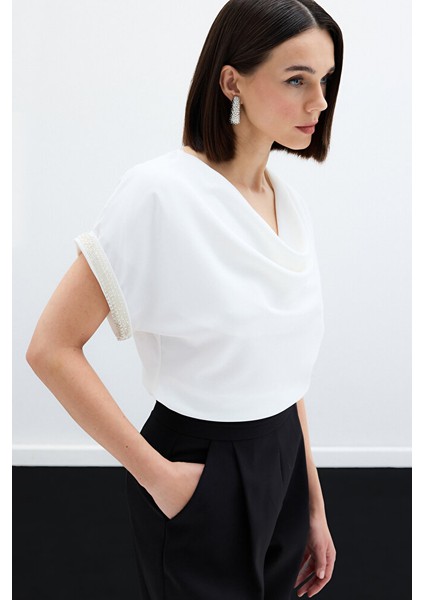 1366-1001 Ekru Kadın Degaje Bluz fiyatları