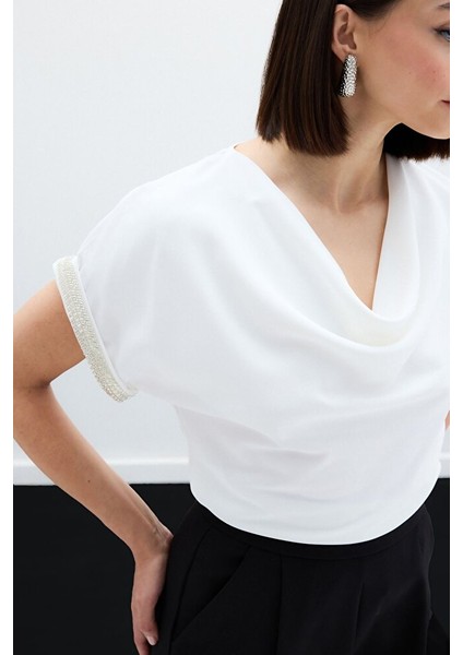 1366-1001 Ekru Kadın Degaje Bluz fırsatları