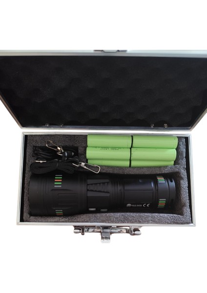 Şarjlı LED El Feneri Seti Güçlü ve Uzun Menzilli Profesyonel El Feneri + 4 Yedek Pil indirimleri