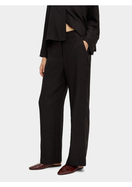 Buruşuk Görünümlü Dökümlü Pantolon fiyatları