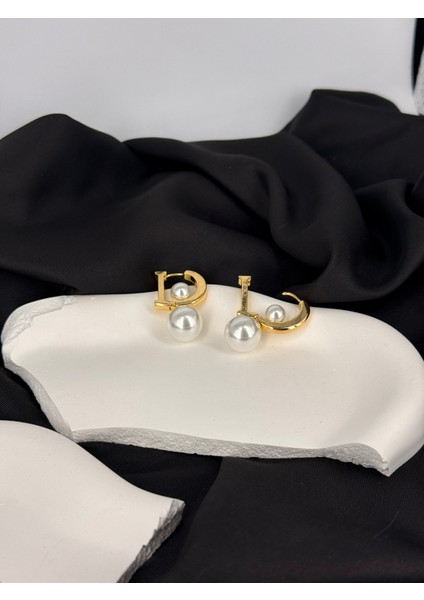 Gold Sallantılı Marka Model Küpe