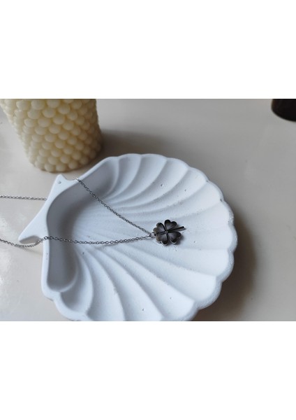 Yonca Kolye Gümüş Renk Paslanmaz Celik