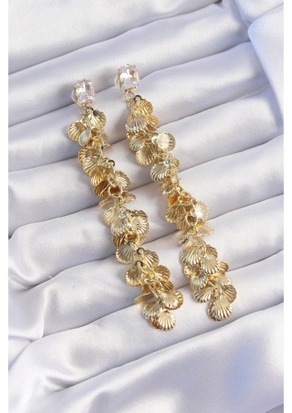 Pirinç Gold Renk Zirkon Taşlı Minimal Deniz Kabuklu Sallantılı Küpe - PRT3500EB01969