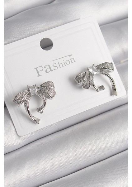 Pirinç Gümüş Renk Zirkon Taşlı Fiyonk Model Kadın Küpe - PRT3500EB03480