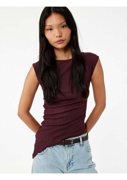 Slim Fit Asimetrik Bisiklet Yaka Bürümcük Kolsuz Tişört