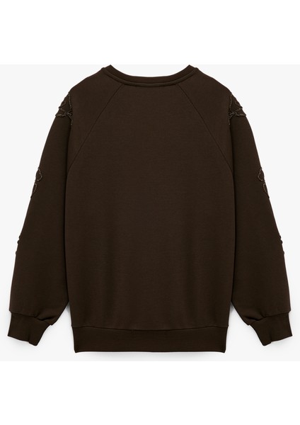 Uzun Kollu Bisiklet Yaka Çiçekli Boncuk Nakış Detaylı Sweatshirt fiyatları