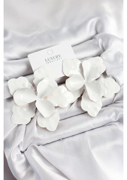 Pirinç Beyaz Çiçek Model Kadın Küpe - PRT3500EB07819