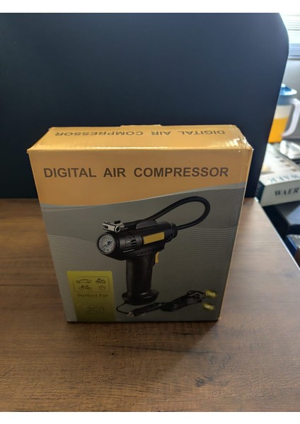 Dijital Ekranlı Kablosuz Taşınabilir Hava Kompresörü Lastik Şişirme Pompası fiyatları
