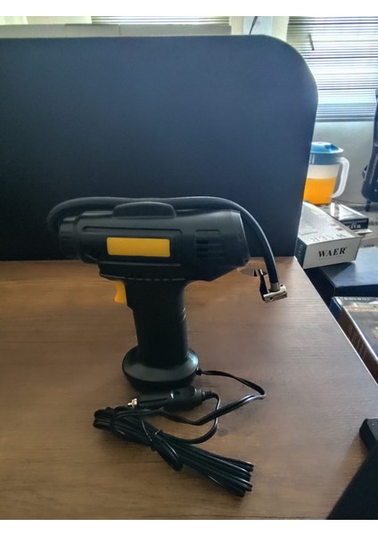 Dijital Ekranlı Kablosuz Taşınabilir Hava Kompresörü Lastik Şişirme Pompası modelleri