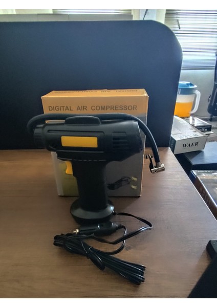 Dijital Ekranlı Kablosuz Taşınabilir Hava Kompresörü Lastik Şişirme Pompası indirimleri