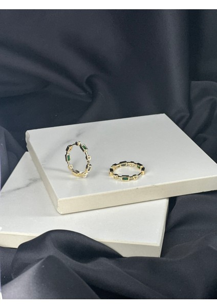 Yeşil Taşlı Gold Cakra Marka Model Çelik Küpe