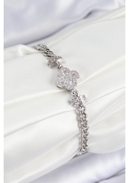 Pirinç Zirkon Taşlı Yonca Model Gümüş Renk Kadın Bileklik - PRT3500EB07890