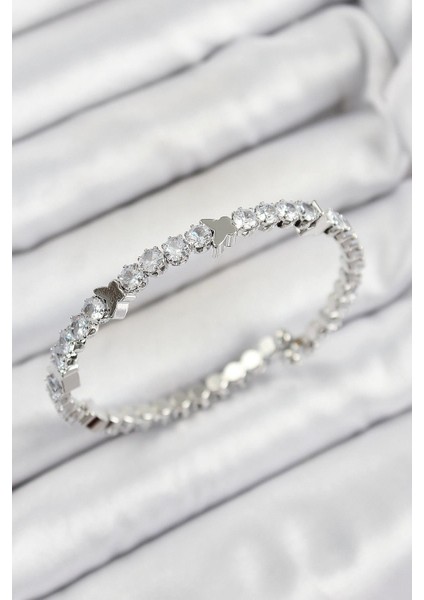 Pirinç Zirkon Taşlı Kalp Model Gümüş Renk Yaylı Kadın Bileklik - PRT3500EB06925