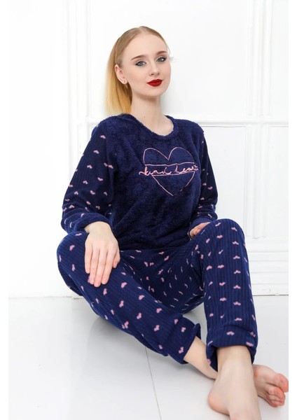 Kadın Peluş Pijama Takımı modelleri