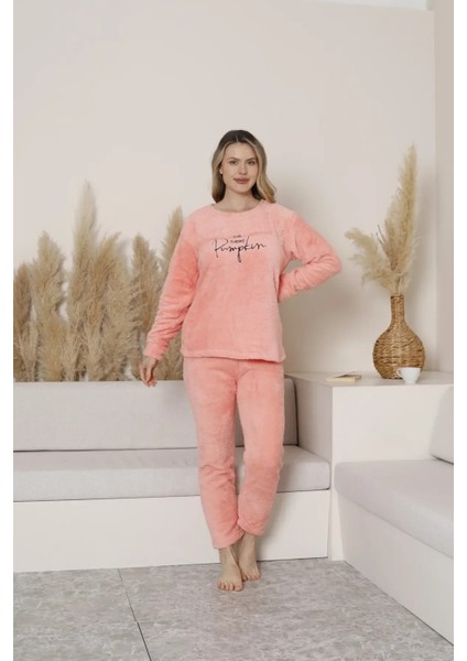 Kadın Peluş Pijama Takımı fırsatları