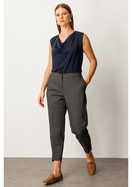 Kadın Büyük Beden Kendinden Desenli Likralı Pantolon 1069 Siyah fiyatları