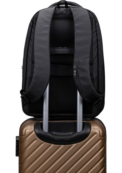 Classone GA-0010 Guntlet V1 Sert Kabuk Serisi 15.6 Inch Uyumlu Wtx Pro Su Geçirmez Kumaş Laptop Çantası -Siyah