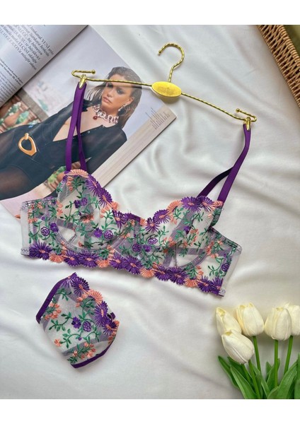 Kadın Mor Dantelli Nakışlı Iç Çamaşır Takımı fırsatları