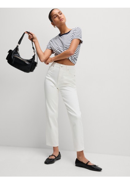 Bilekte Biten Dar Kesim Jean indirimleri