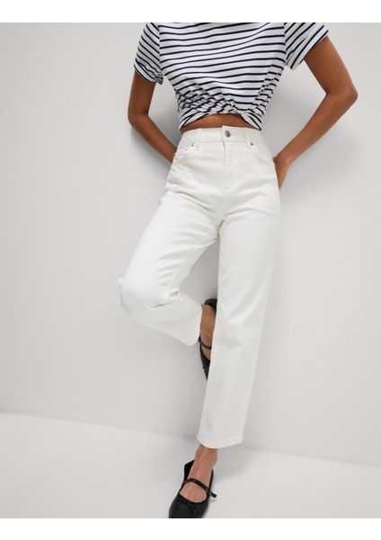 Bilekte Biten Dar Kesim Jean