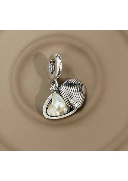 Midye Charm