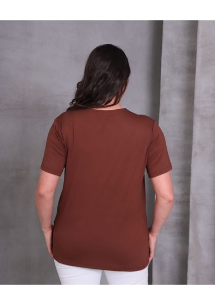 Kadın Büyük Beden V Yaka Basic Kısa Kollu T-Shirt Kahverengi fırsatları