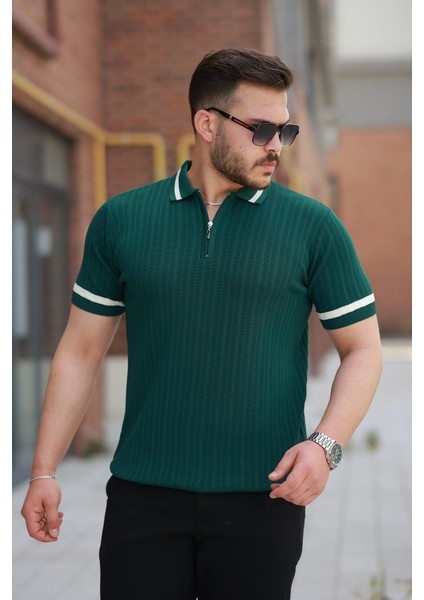 Erkek Yaka ve Kolları Çizgi Detaylı Fermuarlı Kısa Kollu T-Shirt