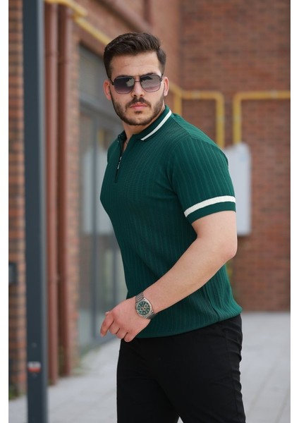 Erkek Yaka ve Kolları Çizgi Detaylı Fermuarlı Kısa Kollu T-Shirt fiyatları